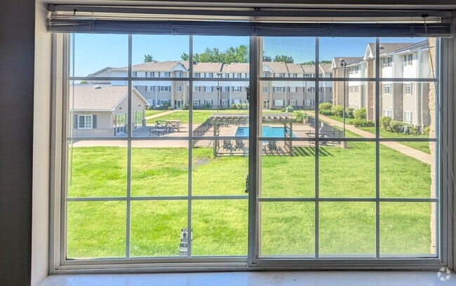 Pool View Apt - Crimson Villas Rental