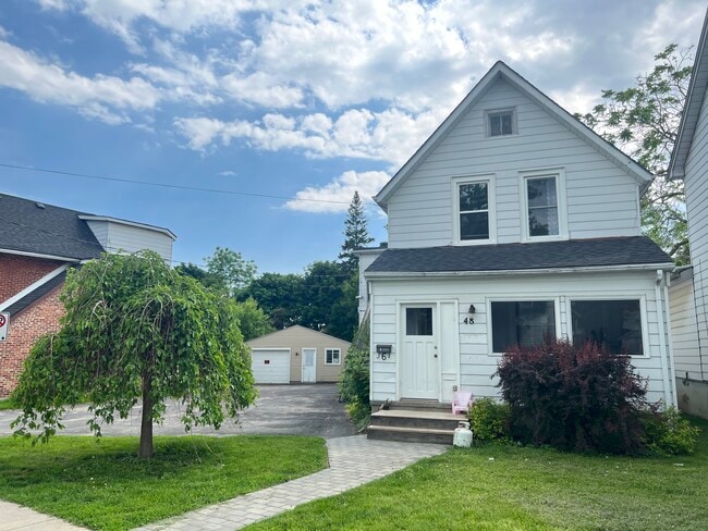 Building Photo - 5-48 Durham, Kingston, Ontario Unit 5