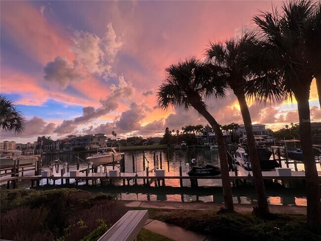 910 Pinellas Bayway S Unit 103