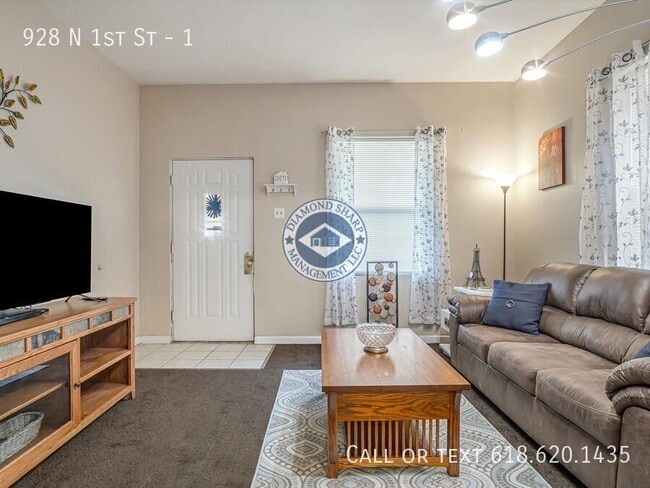 Photo - 928 N 1st St Unit 1