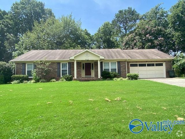 Building Photo - 826 Crestview Dr Rental
