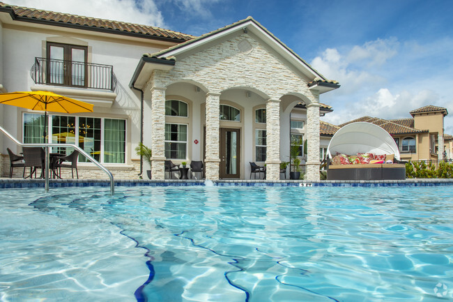 Salt Water Pool - Portofino at Championsgate Rental