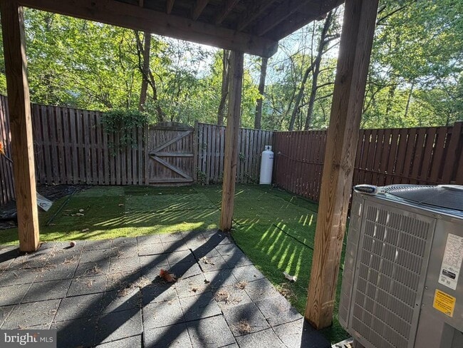 Photo - 2251 Commissary Cir