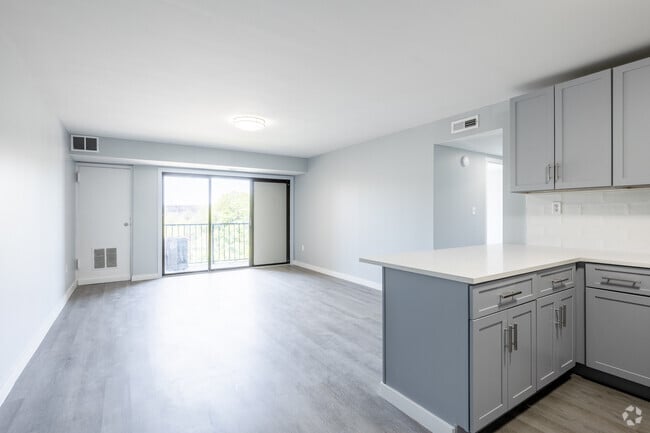 2BR 1BA