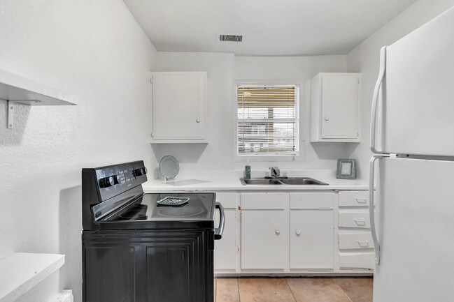 Photo - 1129 4th Ave N