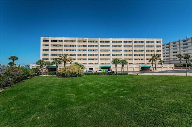 Photo - 100 Bluff View Dr Unit 306C