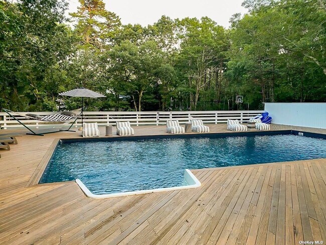 Photo - 2 Indian Pipe Dr