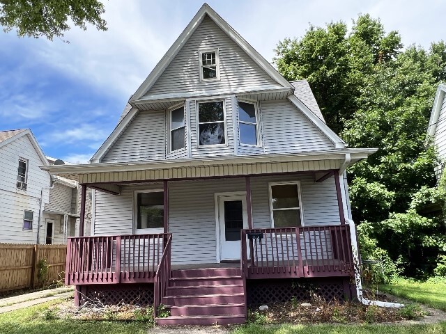 Building Photo - 907 S Allin St Rental
