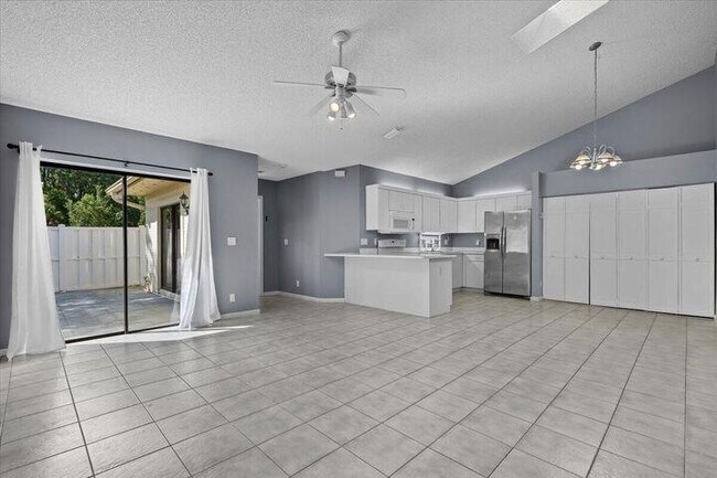 Photo - 12556 Woodmill Dr