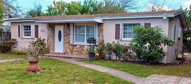 Photo - 7030 Tyler St House