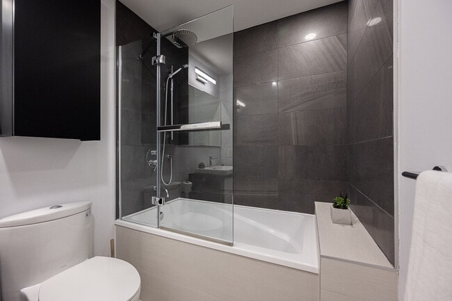 Photo - 1255 Rue Saint-Jacques Unit SI ID1262044P