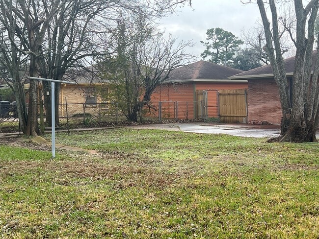 Photo - 714 E Whitney St