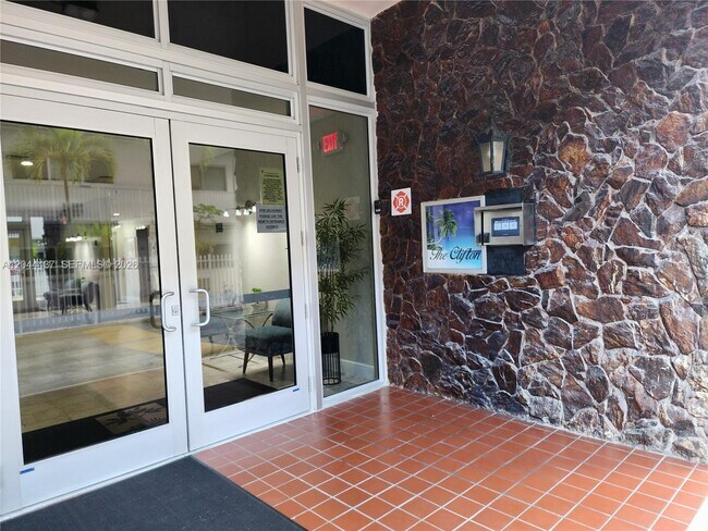 Photo - 3161 S Ocean Dr Unit 301