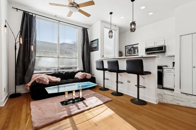 Photo - 330 Julia St Unidad PH3