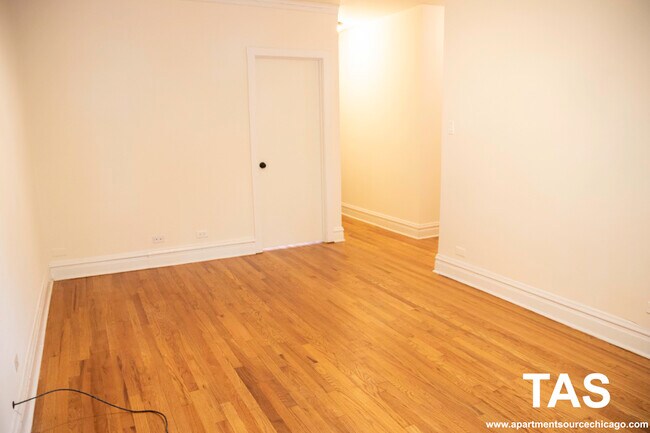 Photo - 2175 W Giddings St Unidad 1