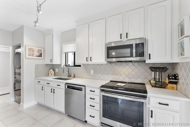 Photo - 6314 Longboat Ln W