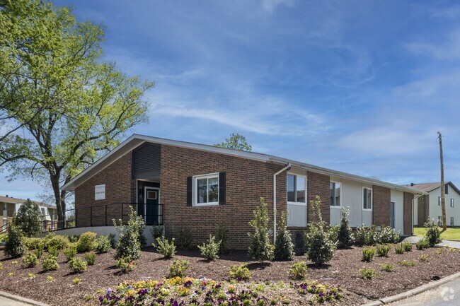 Building Photo - Sumner Estates Rental