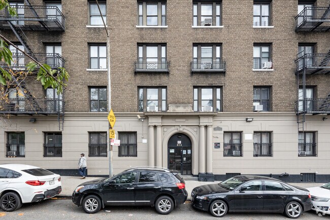 Photo - 812 Riverside Dr