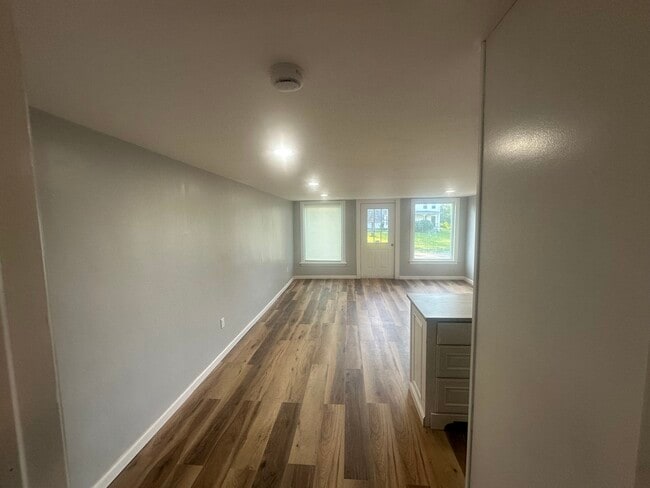 Photo - 26 S Grand St Unidad #B