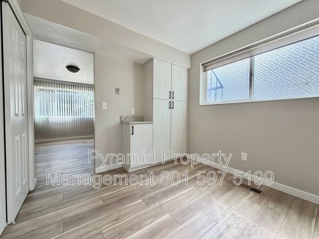 670 E Coatsville Ave