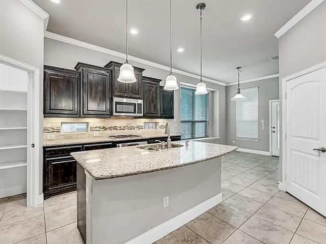 Photo - 7023 Mammoth Dr