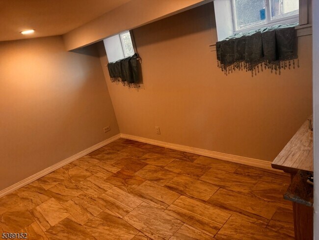 Photo - 1587 Wyndmoor Ave Unit 2