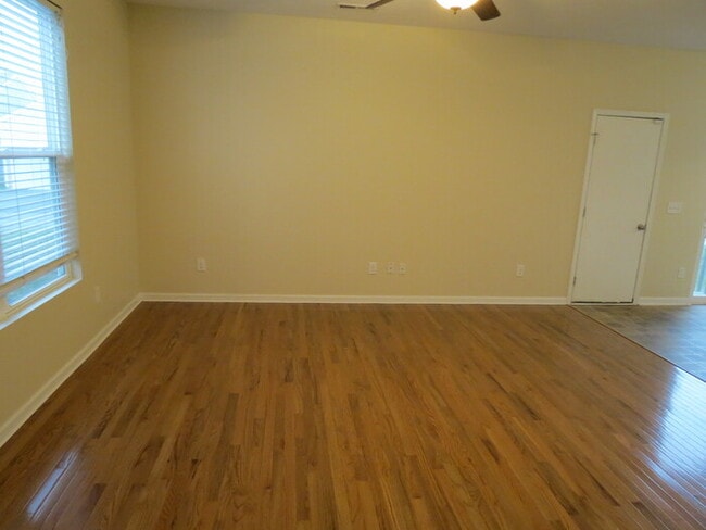 Photo - 5682 Alliance Way