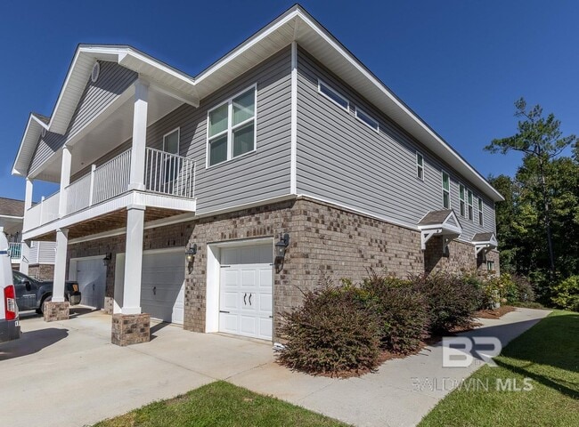 Building Photo - 6867 Spaniel Dr