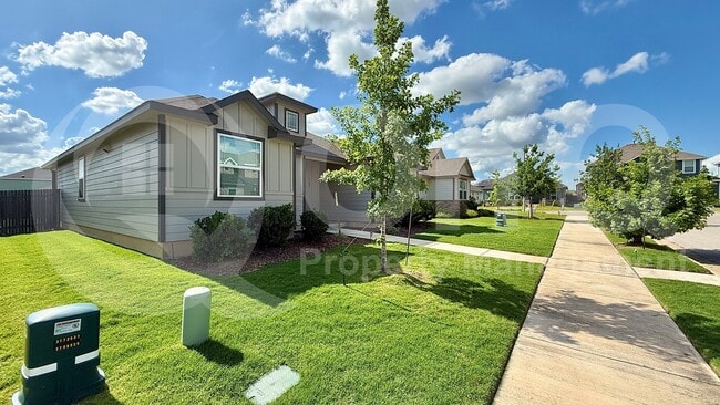 Photo - 103 Hackberry Branch Dr
