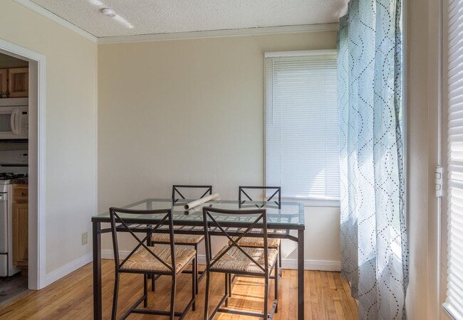 Photo - 105 N Jefferson St