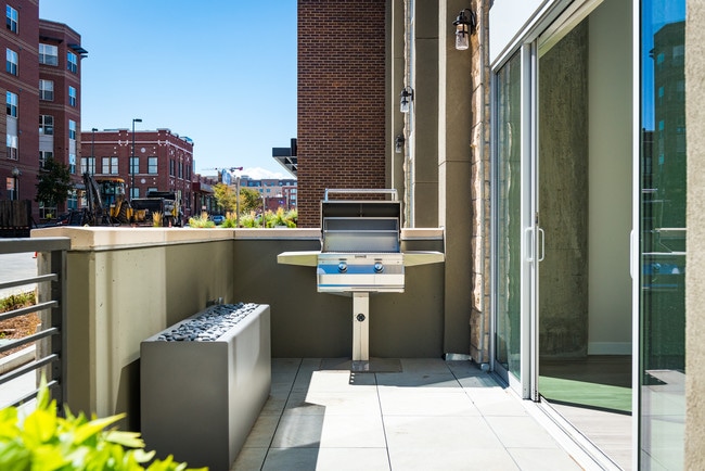 Photo - Canvas on Blake