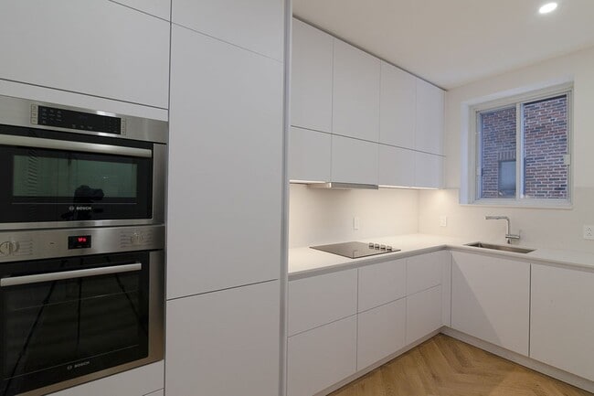 Photo - 2068 Rue Sherbrooke O Unit 15