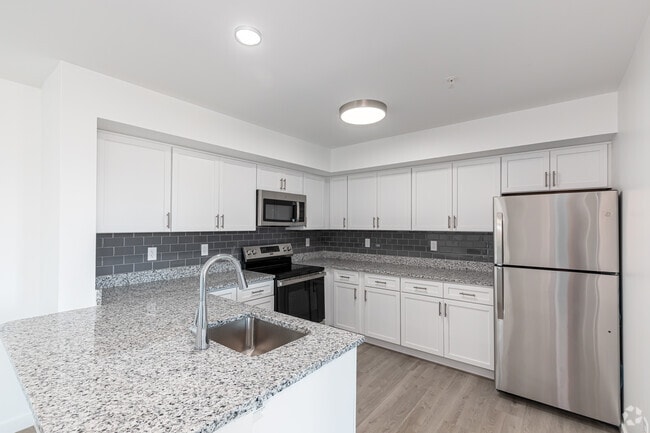 2BR, 1BA - 900SF - Kitchen
