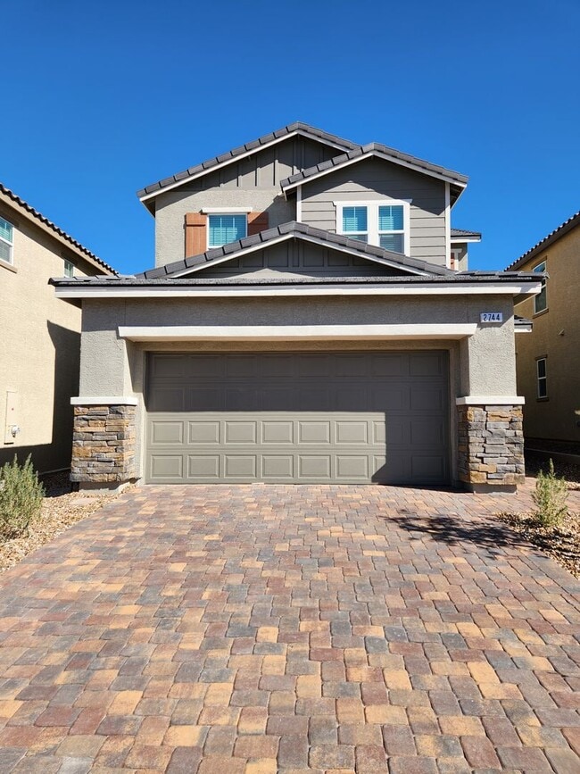 Building Photo - Modern Family Living on Tricase Street - 3...