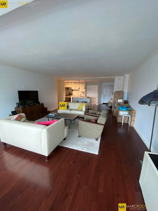 Photo - 6 Whittier Pl Unidad 8M