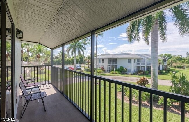 Building Photo - 7105 Quail Run Ct W Unit 2