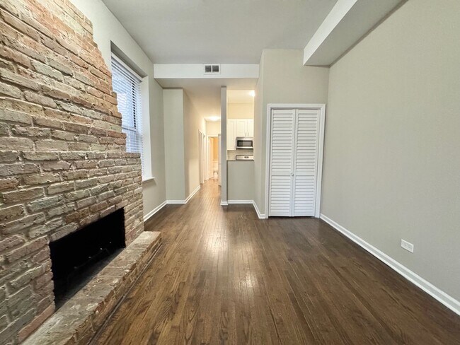 Photo - 3433 N Elaine Pl Unit 2R