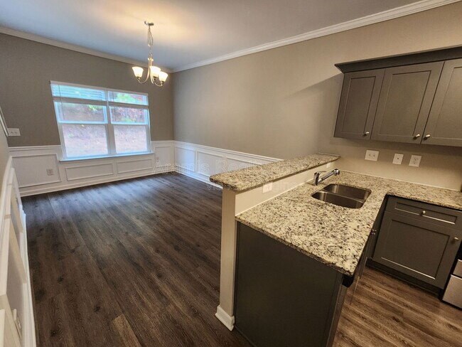 Photo - 255 Fieldcrest Dr