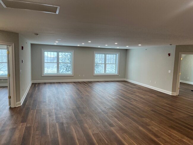 Building Photo - 94 Danbury Rd Unit 3