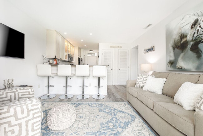 Building Photo - 5574 Creeks Crossing Unit ID1247753P Rental