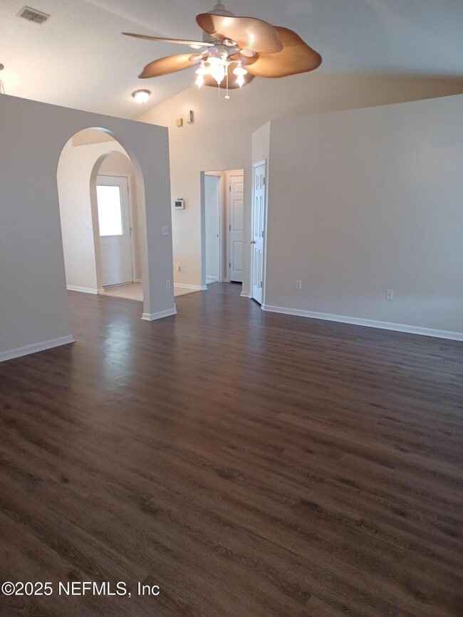 Photo - 608 Abbey Ct