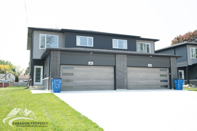 Photo - 38 Llydican Ave