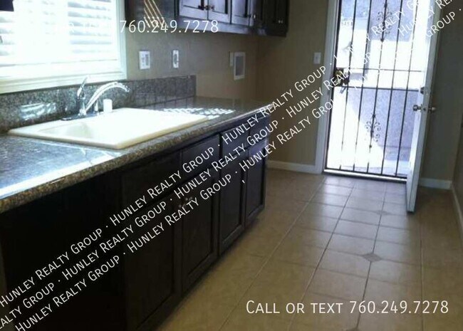 15454 Fifth St-1