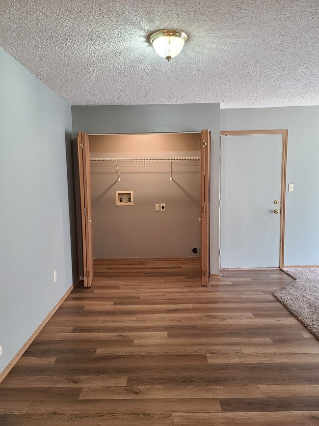 1 BR Laundry
