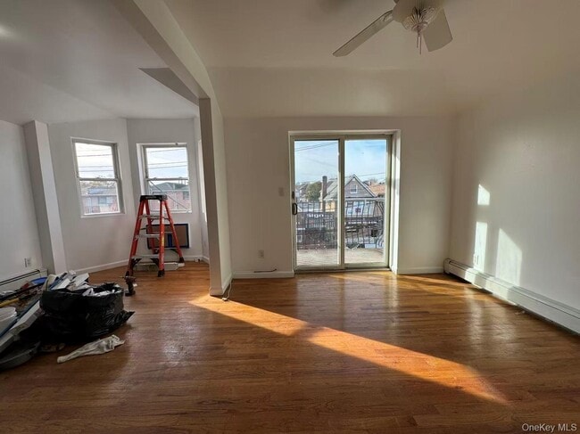 Photo - 45-55-55 162nd St