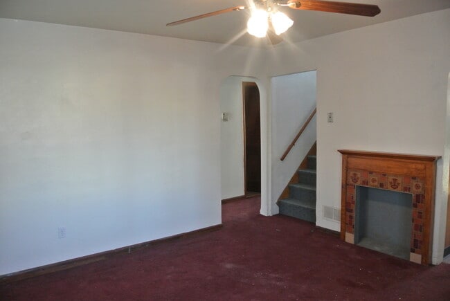Photo - 4 Bedroom House!