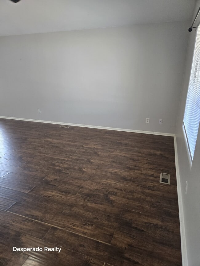 Photo - 3206 Santa Fe Ave