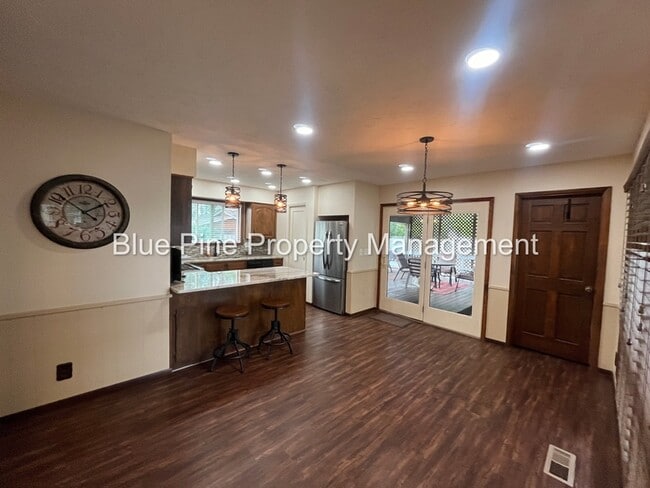 Photo - 409 Ruth Ave