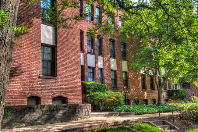 2626 Tunlaw Rd NW - Tunlaw Courts Rental