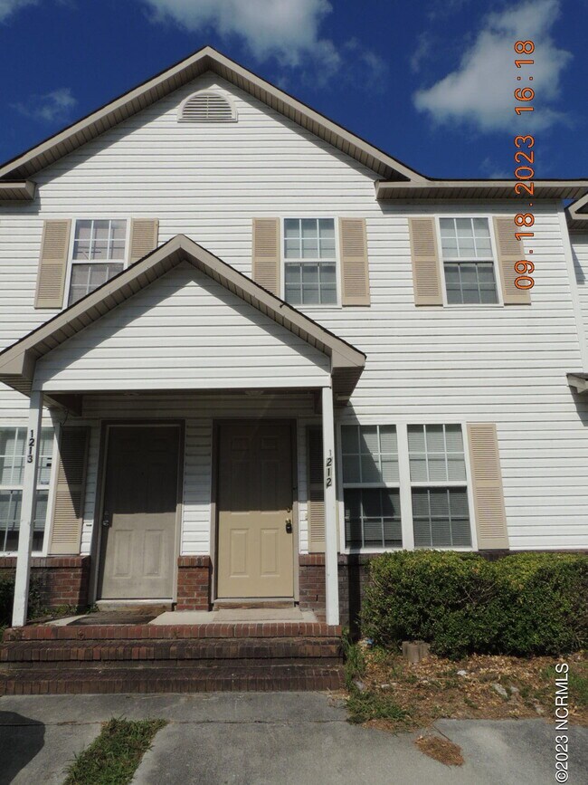 Photo - 1212 Pueblo Dr